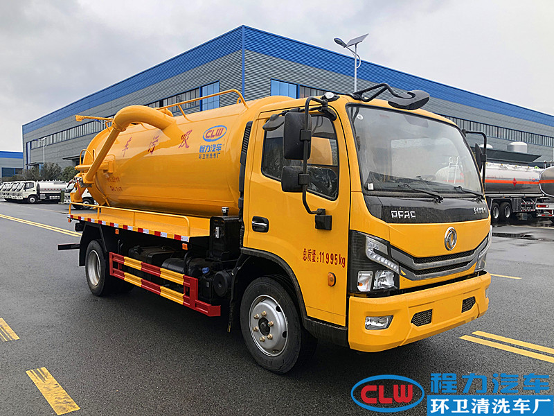 8.6方东风大多利卡吸污车(国六)